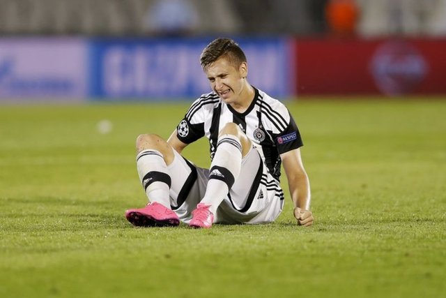 IVAN SAPONJICPartizan==>Benfica