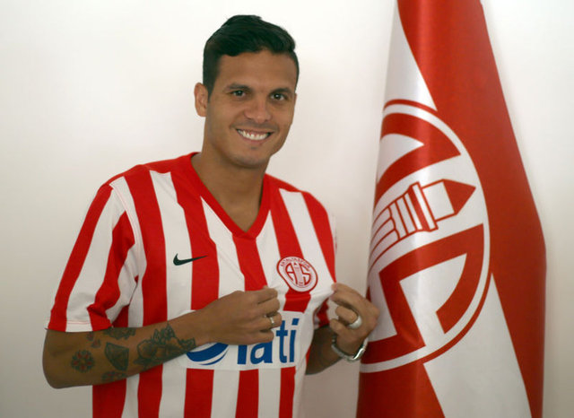 RARMON MOTTABeşiktaş  ==> Antalyaspor  (Bedelsiz)