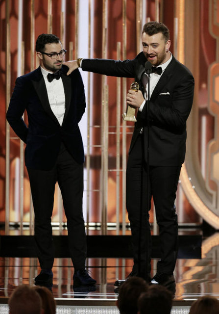 En İyi Orijinal Şarkı: "Writing's on the Wall" from "Spectre," by Sam Smith