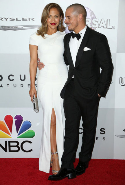 JENNIFER LOPEZ - CASPER SMART