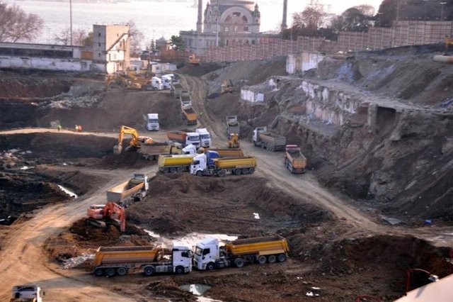 İŞTE KARE KARE VODAFONE ARENA'NIN YAPIM AŞAMASI... - 12.11.2013 - Vodafone Arena çalışmaları böyle başlamıştı... İşte bugüne kadar gelinen nokta...