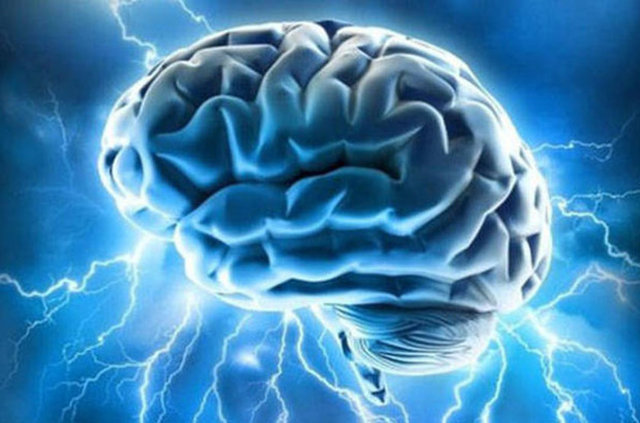 Su beynimizin daha sağlıklı olmasını sağlar. Ayrıca yeterli su baş ağrısı görülme oranını azaltıyor.