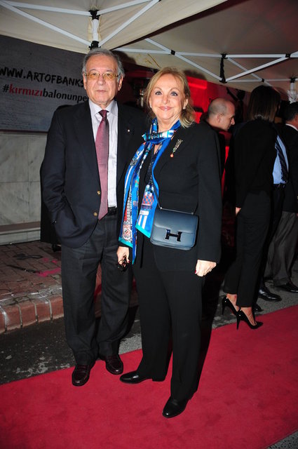 KENAN - SILVIA MAGRİPLİ