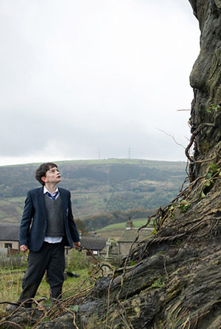  28-Canavarın Çağrısı (A Monster Calls) -  Neyin nesidir?: Patrick Ness'in 2011'de çıkan fantastik romanının perde versiyonu. "Yetimhane" ve "Kıyamet Günü"nün yönetmeni Juan Antonio Bayona yönetmenlik koltuğunda. Oyuncular ise Liam Neeson, Felicity Jones, Sigourney Weaver ve Geraldine Chaplin. -   - Vizyon tarihi: 14 Ekim -  