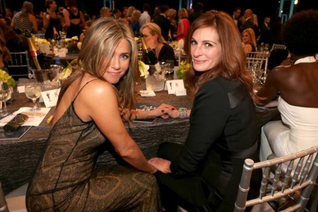 9-Mother's Day  - Neyin nesidir?: Julia Roberts ile Garry Marshall'ın dördüncü birlikteliğinde annelerin arasından duygusal hikayeler karşımıza çıkarılıyor. Kate Hudson ve Jennifer Aniston'ın varlığı da bir armağan gibi. -  Vizyon tarihi: 29 Nisan -  