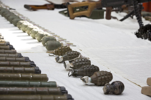 Sokağa çıkma yasağı uygulamasının sürdüğü Cevatpaşa, Fatihpaşa, Dabanoğlu, Hasırlı, Cemal Yılmaz ve Savaş mahallelerinde terör örgütü PKK'lılara yönelik operasyon devam ediyor.