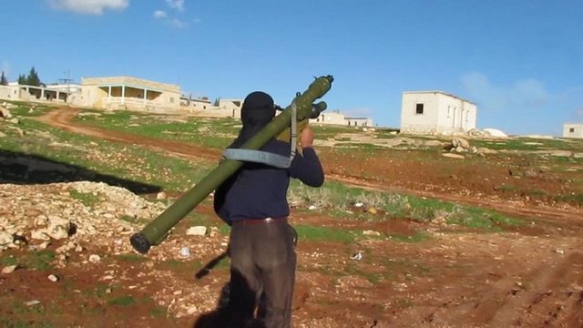 SA-16 Füze atar - Alçak irtifadaki savaş jetleri ve helikopterlere karşı etkili olan bu silahtan DAEŞ'in elinde bolca olduğu tahmin ediliyor.