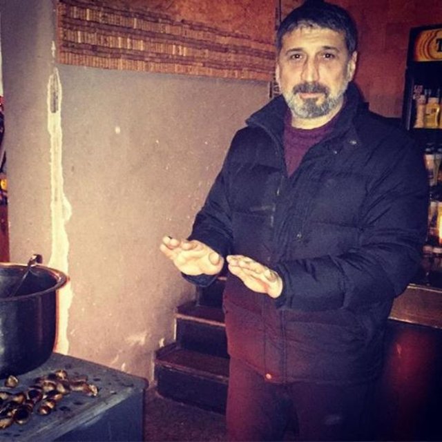 CEM DAVRANSoba, kestane. Böyle yani.