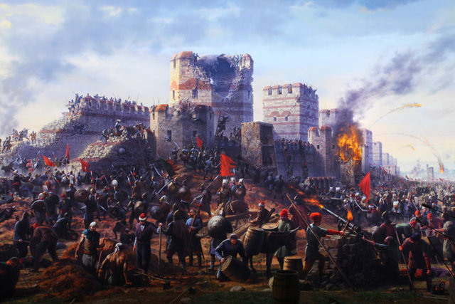 5 MayısGalata sırtlarındaki topların atışlarıyla Haliç'teki düşman donanmasına ve şehre zarar varildi. Bir Ceneviz gemisinin batması üzerine düşman donanması Galata surlarının yakınlarına çekildi.