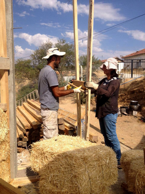 Samanın çok sağlıklı ve nemi dengede tutan bir özelliği olduğunu belirten Ekinci, şöyle konuştu: