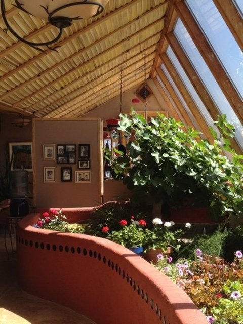 Bitkilerin arındırdığı su, tuvalet sifonuna gönderiliyor ve bu da 3'ncü kullanımı gerçekleştiriyor.