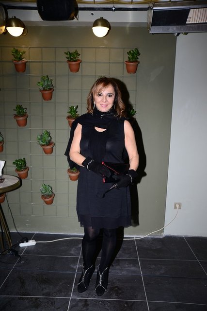 AYŞEN ZAMANPUR