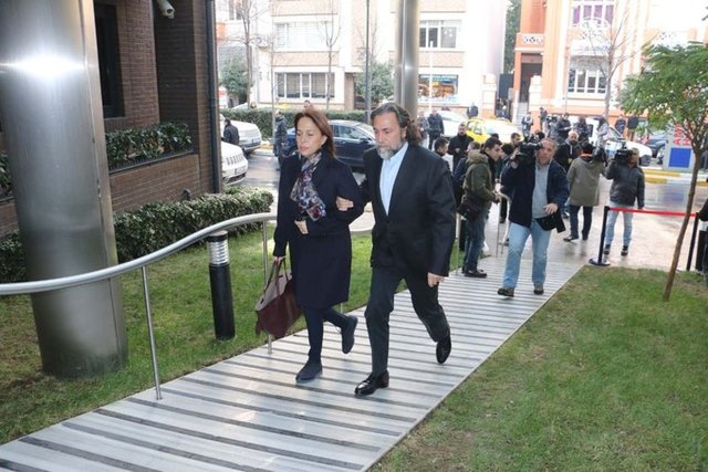 ASLI - KAYA ERSU