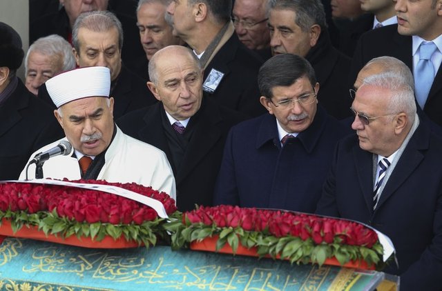 NİHAT ÖZDEMİR, BAŞBAKAN AHMET DAVUTOĞLU