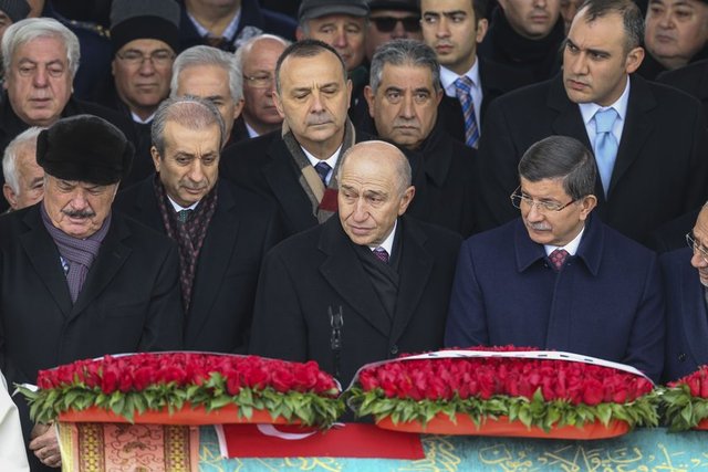NİHAT ÖZDEMİR, BAŞBAKAN AHMET DAVUTOĞLU