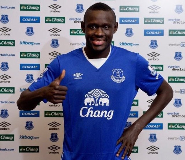 Oumar Niasse - Lokomotiv Moscow > Everton