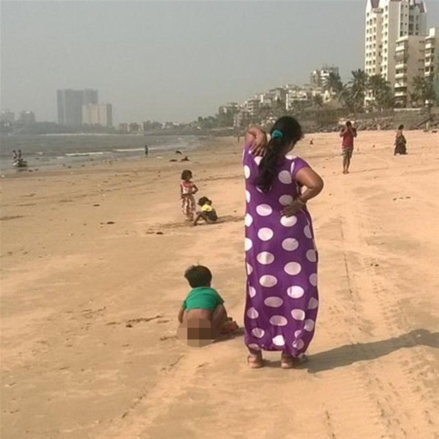 Hatta görüntülerin çekildiği yer tabir-i caizse, dünyanın en büyük umumi tuvaleti görünümünde bir sahil!