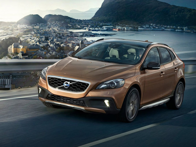 Marka: VOLVOModel: V40 Cross CountrySegment: C2Toplam Satış: 14