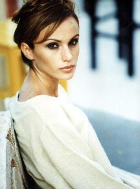 'Be Adam' şarkısıyla hayatımıza giren Gülşen, bundan 20 yıl önce pijamalarıyla çektiği kliple çok konuşulmuştu.