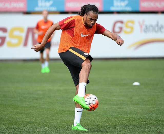 Galatasaray'ın Belçikalı oyuncusu Jason Denayer kendisi ile ilgili bilinmeyenleri anlattı.