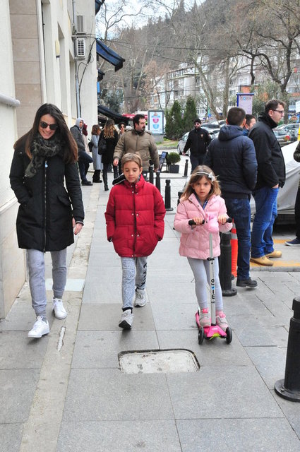 EDVINA SPONZA, EGE, YAZ ÖZYEĞİN
