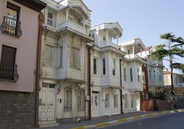 En iyi üç bölge: Kuzguncuk, Boyacıköy.