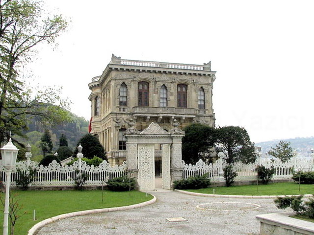 Yazarken ilham veren en iyi yer: Küçüksu Kasrı.