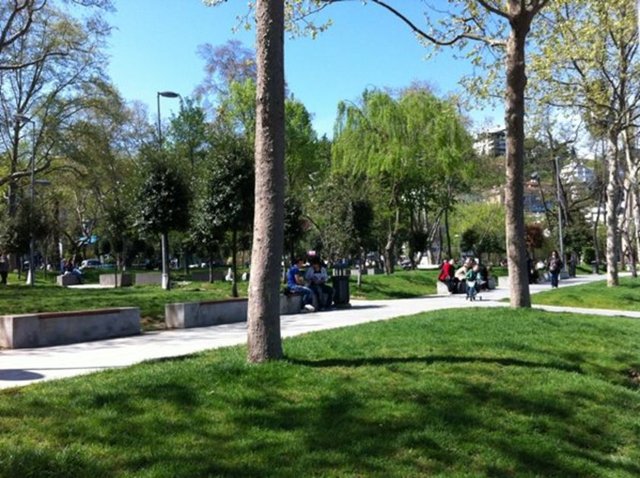 En iyi parkları: Bebek, Yıldız, Vehbi Koç parkları.