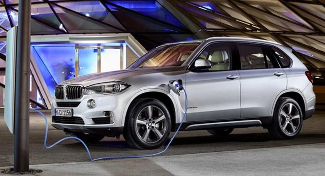 BMW X5 x Drive40e - Satış adedi: 892Fiyatı: 58.844 dolar