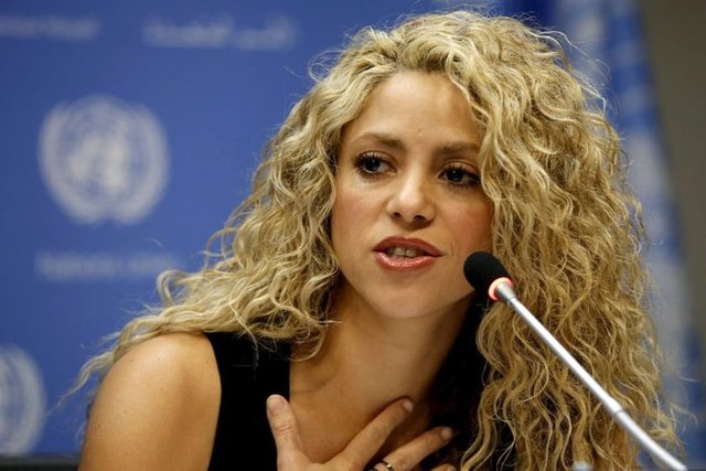 38. Shakira