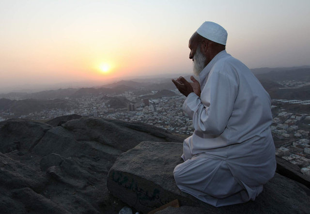 Verilen rızıktan yerli yerince harcarlar. / Enfal-3