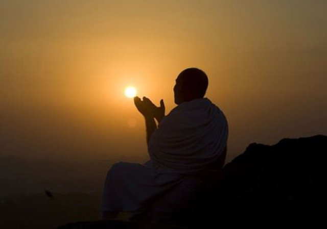 Kâfirler ile Allah yolunda savaşırlar. A.imran-28