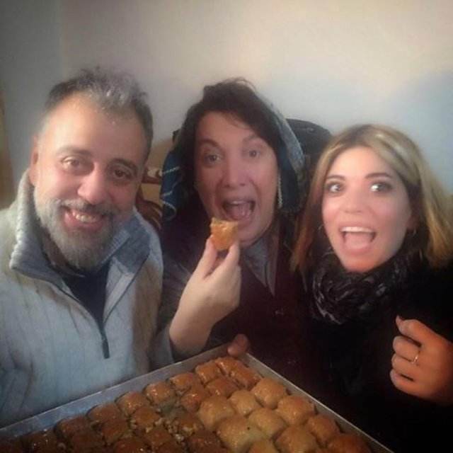 HAMDİ ALKANTatlı konuşmak için