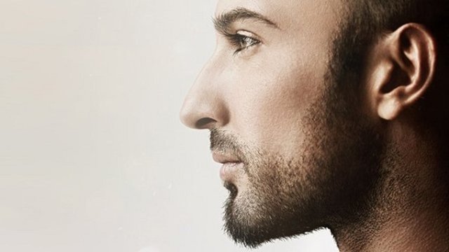 Tarkan'ın Kış Güneşi şarkısını, Yıldız Tilbe yazmıştır.