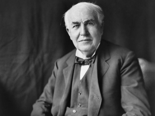 Thomas Edison, toplam 5000 farklı tür kuş besliyordu.