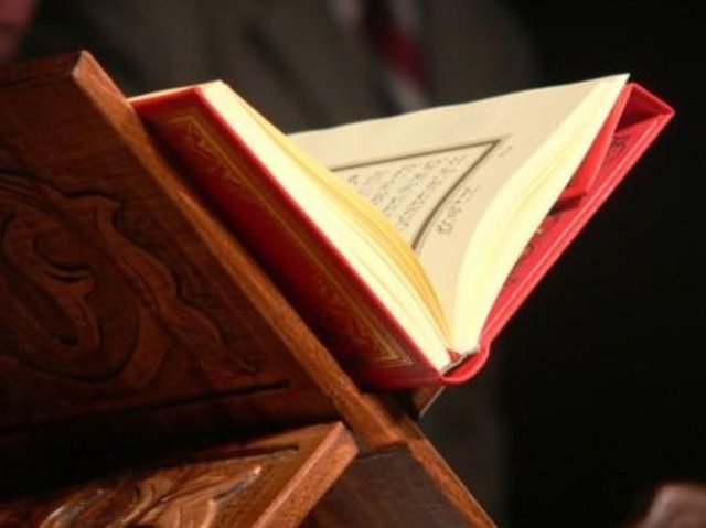 Allah daha hayırlı ve daha Bâkidir. (Taha-73) -  