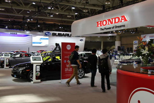 En son modellerden klasik araçlara, tasarım aşamasındaki otomobillerden aksesuarlara kadar yüzlerce araç ve ürünün sergilendiği Kanada Autoshow 2016, 21 Şubat'a kadar açık kalacak.