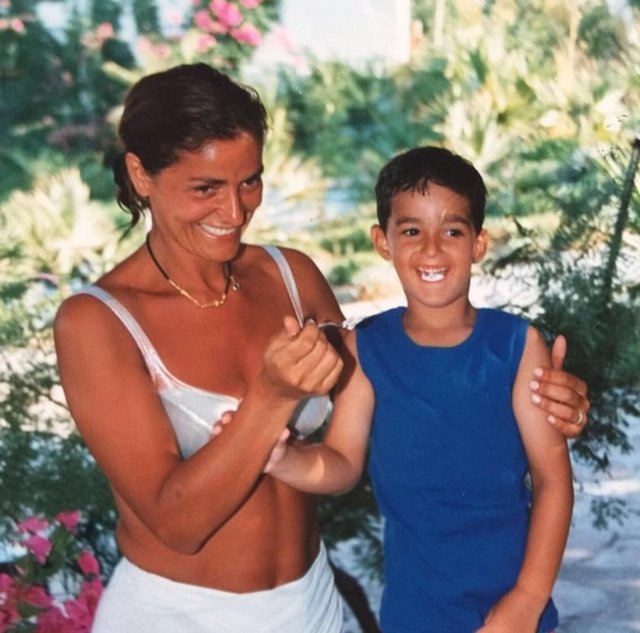 İDO TATLISES - Biz de sevgililer günü pastamızı kestik aşkımla...