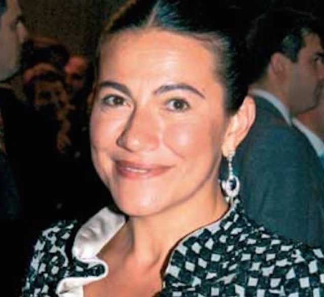 Filiz ŞahenkYaş: 49Ülke: TürkiyeServeti: 2.4 milyar dolar