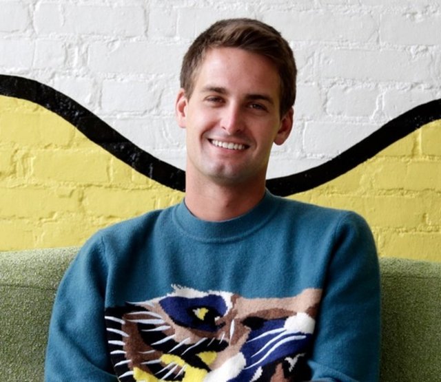 Evan SpiegelYaş: 25Ülke: ABDServeti: 2.1 milyar dolar