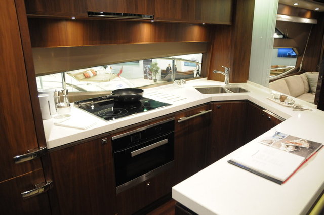 Ankastrelere sahip olan mutfağı ile Princess göz kamaştırıyor.