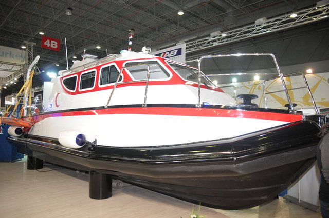 Fuarda ilk kez sergilenen deniz araçlarından birtanesi 'Deniz Ambulansı' oldu.