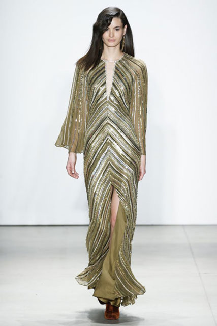 İşte modacı Packham'ın New York Moda Haftası'nda tanıttığı 2016-2017 Sonbahar-Kış koleksiyonundan bazıları... -  