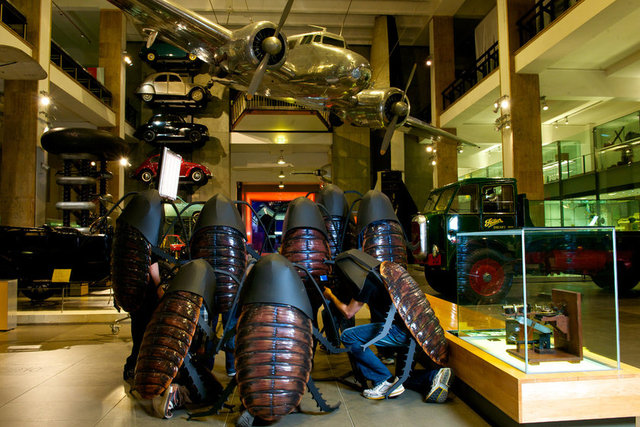 Evinizde asla yaşamasına izin vermeyeceğiniz hamamböcekleri, Hamamböceği Müzesi'nde yüzünüzü güldürebilir. Böcek ilaçlama uzmanı olan Michael Bohdan'ın kurduğu bu müzede binlerce 'hamamböceği sanatı'na rastlayabilirsiniz.