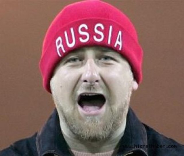 Ukrayna krizi sırasında Rusya'nın askeri müdahalesinin üstünü örtmek için, Çeçen savaşçılar kozunu ileri sürerek önemli bir rol oynayan Kadirov, Ukrayna'da aslında pek gücü bulunmayan Çeçenlere dikkati çekerek Rusya'ya kolaylık sağladı.