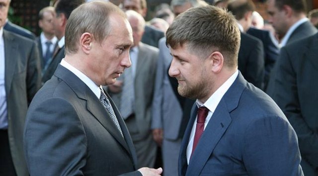 Nemtsov cinayetiyle birlikte Putin'in Kadirov'un serbestiyet alanını genişlettiği iddia edildi. Bu iddialara göre, Putin, Kadirov'u istediğini yapma konusunda serbest bırakmıştı.