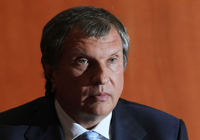 Kadirov'un elde ettiği bu başarılardan rahatsız olanların başında yine Putin'in önemli adamlarından Rosneft'in Ceo'su Igor Sechin geliyor. 2008-2012 yılları arası Cumhurbaşkanlığı Genel Sekreterliği yapan ve Putin'e yakın isimlerden biri olarak bilinen Sechin'in rahatsızlığına FSB ve askeriye de ortak.