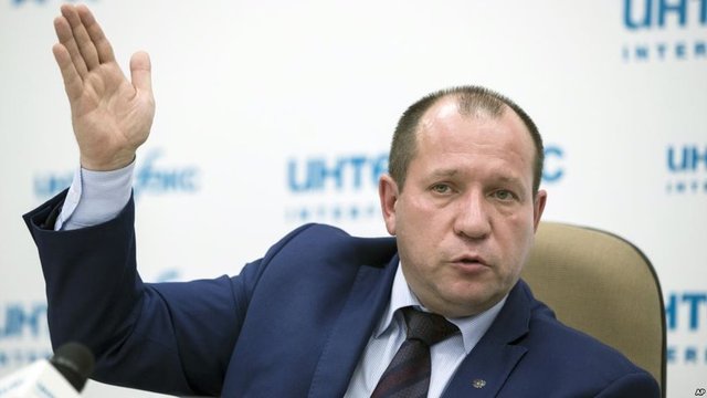 Kadirov'un hanesinde insan hakları konusundaki eksilerinin hayli fazla olduğunu bilen muhalifler, Çeçenistan'da insan hakları alanındaki çalışmalarıyla tanınan Kalyapin'e destek vererek kavgayı daha da sertleştirdi. İki taraf adeta bir ölüm kalım savaşına girişti denebilir.