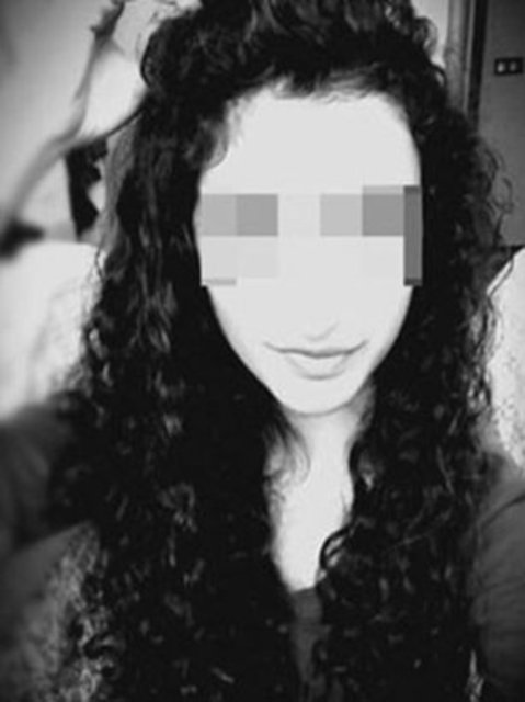 Kayseri'de yaşayan lise öğrencisi Cansel K.'nin öğretmeninin cinsel istismarına uğramasının ardından hayatına son verdi. Genç kızın hayatını karartan öğretmenin ceza almasını isteyen ünlüler tepkilerini şu sözlerle dile getirdi.