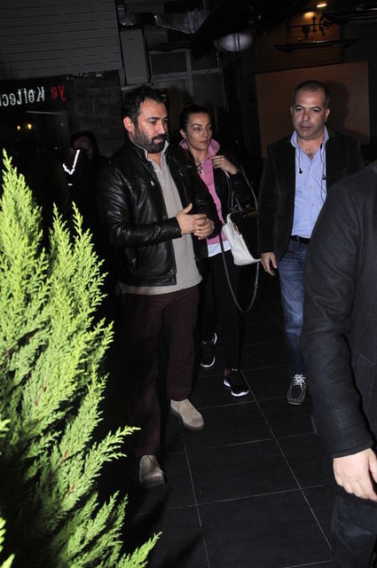 Burcu Kara ve Fırat Parlak evlendi - 1 - Magazin
